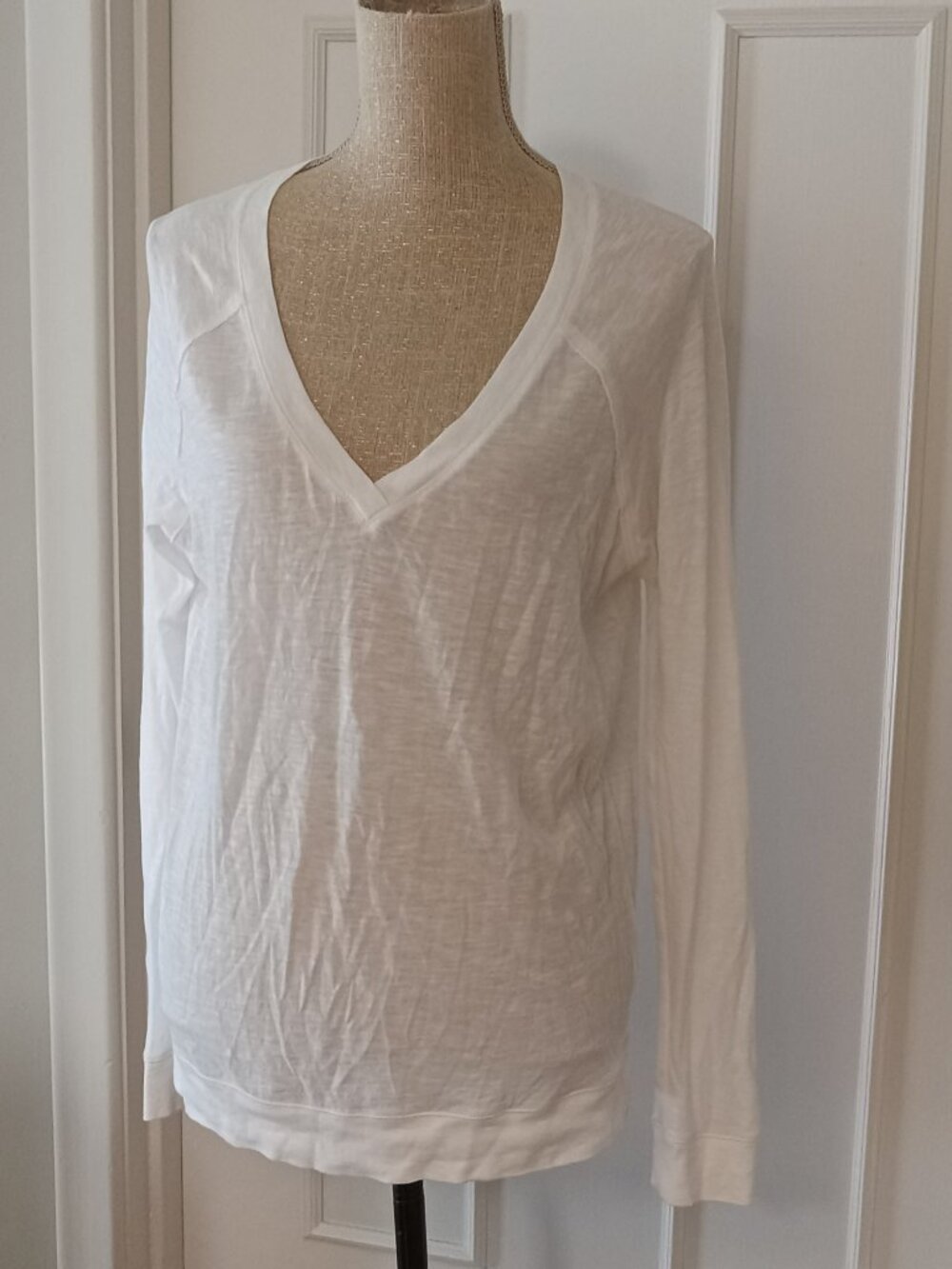 Vince cotton v-neck longsleeve T